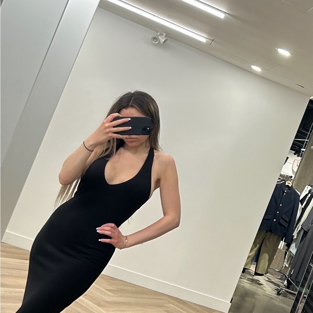 Elegant Black Sleeveless Dress